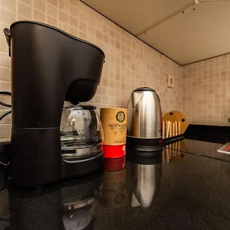 Kadikoey'de 4+1 12 Kisilik Apartamento Istambul